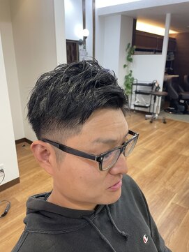 フラワー(flower) 清潔感漂う大人バーバースタイル