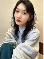 トリッカ 銀座(tricca)&nbsp;20代30代40ミディアムウルフレイヤーパーマ
