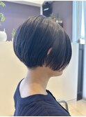 ショートボブ×ダークトーン
