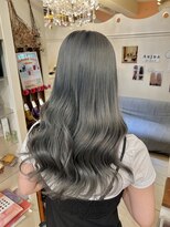 フレイストート(Frais Tout) ブリーチオンカラー グレー