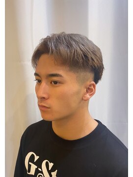 メンズバイココテラス 豊中(men's by cocoterace) ブリーチ/メンズカット/フェード/ ハイトーン/ミルクティー