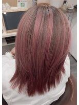 レオン(LEON)&nbsp;深みと影感でクールに決めるシャドウルーツ