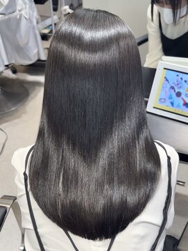 リス バイ ソヨン(Lis by SOYON) 髪質改善/美髪矯正/縮毛矯正/酸熱トリートメント/シルクカラー