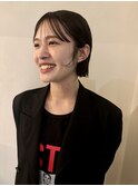 軽め質感で魅せる柔らかルーズボブ