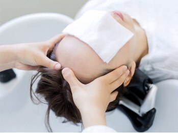 エンテ アム(en-te:am)の写真/頭皮から髪を綺麗にして、疲れを癒しながらしっかりマッサージ◎ゆったりとした癒しの時間をご堪能下さい☆