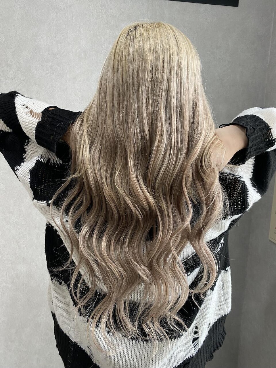 ブロンドレイヤーカット_外ハネボブセクションカラー_Y52