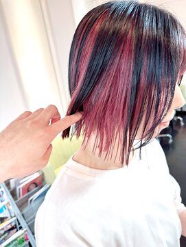 キャパジャストヘアー(CAPA just hair) 黒×ピンクのコントラストボブ