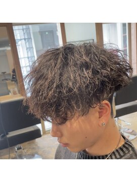 ウェーブ(WAVE) 刈り上げマッシュ×ツイストシャドウパーマ