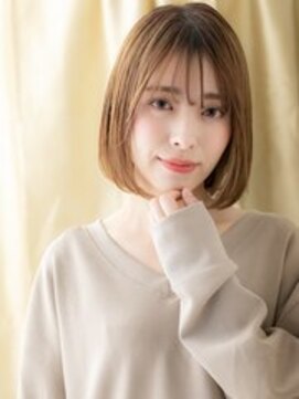 カバーヘアアンドスパ ブリス 浦和(COVER HAIR&SPA bliss) シースルーバングミルクティーブロンド前下がりボブ20代30代324Z