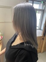 アトレ 福岡大名店(attrait)&nbsp;グレージュロング×上質な艶感で大人っぽく仕上げる