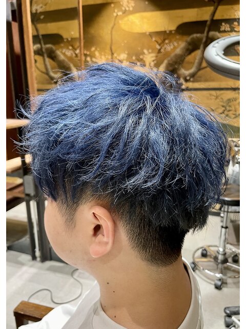 青髪ブルーアッシュマッシュ
