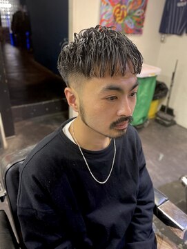 メリケンバーバーショップ フクオカ(MERICAN BARBERSHOP FUK) ツーブロックニュアンスマッシュクロップ