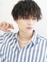 ジョエミバイアンアミ(joemi by Un ami)&nbsp;(joemi 新宿)波巻きパーマのメンズマッシュ 刈り上げヘア　近江