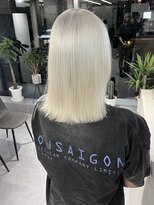 ファイブバイジエクト 堀江(FIVE by The Ect)&nbsp;ホワイトベージュ×切りっぱなしボブ×ハイトーンカラー15