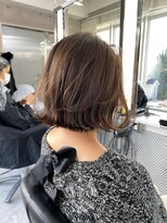 イキ 表参道(iki omotesando)&nbsp;モード/無造作ウェーブ/大人ガーリー[表参道駅]