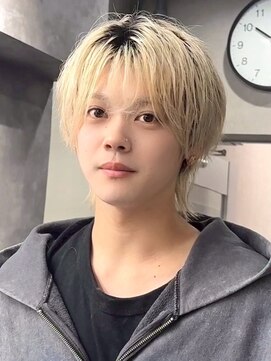 ナチュラル 渋谷(NATURAL) フェザーパーマ/スパイキーショート/サーフカール[メンズ/渋谷]