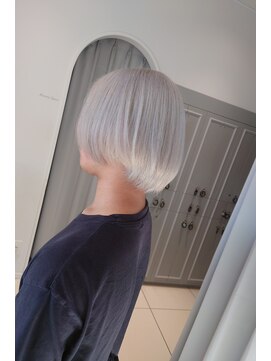 ルクール ヘアー プレジー(Le Coeur HAIR Plaisir) ホワイトシルバー