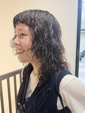 ナループロア ハチ(Nalu pu loa hachi) ウルフパーマ/ウェーブパーマ/レイヤーパーマ