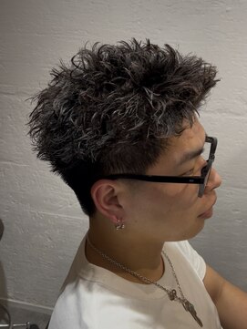 クロトヴィラ 天神大名(KUROT villa) 無造作ピンパーマ