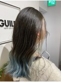 くすみブルーの裾カラーミディアム