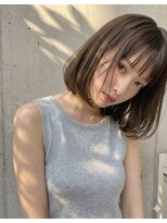 アデ アトリエ(ade atelier)&nbsp;コンパクトボブ×透け感グレージュカラー