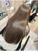 オリーブベージュ