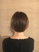 アヴァン(avan.)&nbsp;ツヤ髪 ショートボブ 透け感カラー
