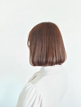 サロン ド 榮(Salon de 榮)の写真/髪の毛一本一本を切るように繊細に。サスーンカットを習得した実力派が魅力を引き出す♪