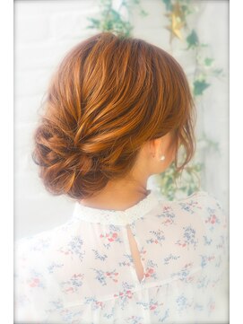 ヘアメイクサロンシャルメ(Hair Make Salon CHARMER) 結婚式☆二次会★ナチュラル♪シニヨンへアセット