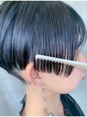 刈り上げ、ハンサムショート、ネイビー、ローライト