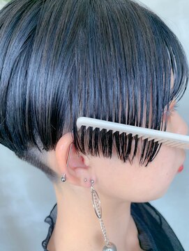 テトヘアー(teto hair) 刈り上げ、ハンサムショート、ネイビー、ローライト