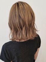 パザパ 交り江店(PA.ZA.PA.)&nbsp;ベージュ×ハイライト/外はね/巻き髪/くびれ/20代30代40代