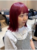 鮮やかレッドカラー