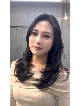 ヴェイン 渋谷(vain) イルミナカラーレイヤーカット顔まわりカット大人ヘア