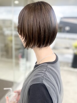 ヒビカ(HIBIKA) 顔まわりレイヤー　ショートボブ