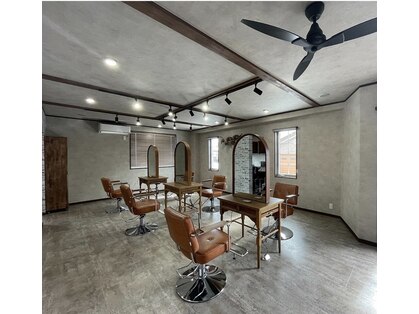 アンシュシュ(UN CHOU-CHOU)の写真