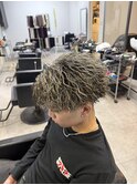 メンズパーマ金メッシュ波巻きツイスパ