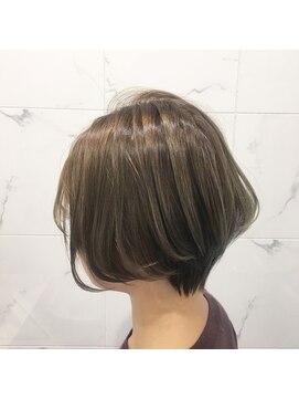 レイドバック(LAID BACK) 【LAIDBACK代官山】透け感カラーのフェミニンショート☆ボブ