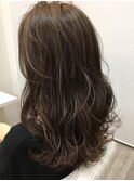 ダークブラウン プラス 上品ハイライト