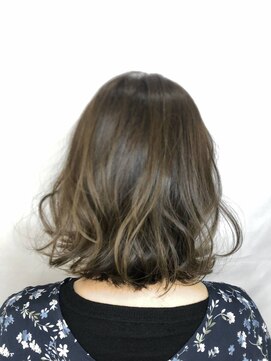 トータルビューティブレイクデュオ(TOTAL BEAUTY BREK DUO) 外ハネスタイル