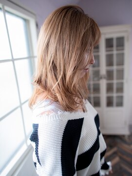 ヘアアンドリラクゼーション シャッセ(Hair&Relaxation SASE) ハイトーンミルクティカラー