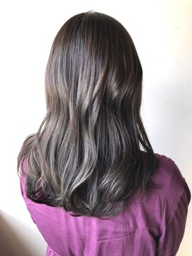 ニィー バイ ディコ(nii by Dico) くすみグレージュ☆【藤田稔】