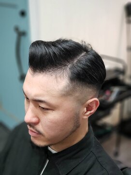 ウル(ulu) スキンフェード、ツーブロック