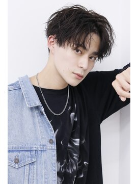 リップス 梅田ロフト(LIPPS) 緩めパーマセンターパート