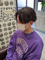 コワファーストナガサキシャンプーボーイ(COIFF1RST NAGASAKI SHAMPOO BOY)&nbsp;センターパート×ツイストスパイラルパーマ