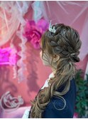 サイド編み込み　ローポニー　巻きヘア