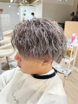 チェレ 新金岡店(Chere) シルバーカラー/ツイストパーマ/ダブルカラー