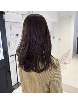 ロマリア ヒルズ 表参道 原宿(Lomalia HILLS) イメチェン/ツヤ髪/くすみブラウン/前髪/表参道/原宿