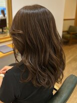リッチ 横須賀中央店(Rich)&nbsp;白髪ぼかしハイライトカラー 顔周りカット ベージュ 30代