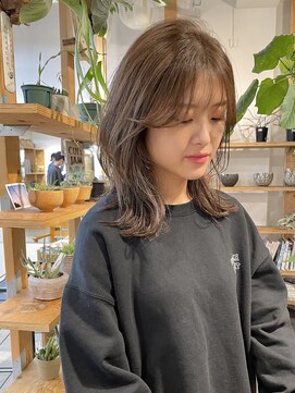 サイズ(cyez) 【渡部】柔らかいベージュとくびれヘア